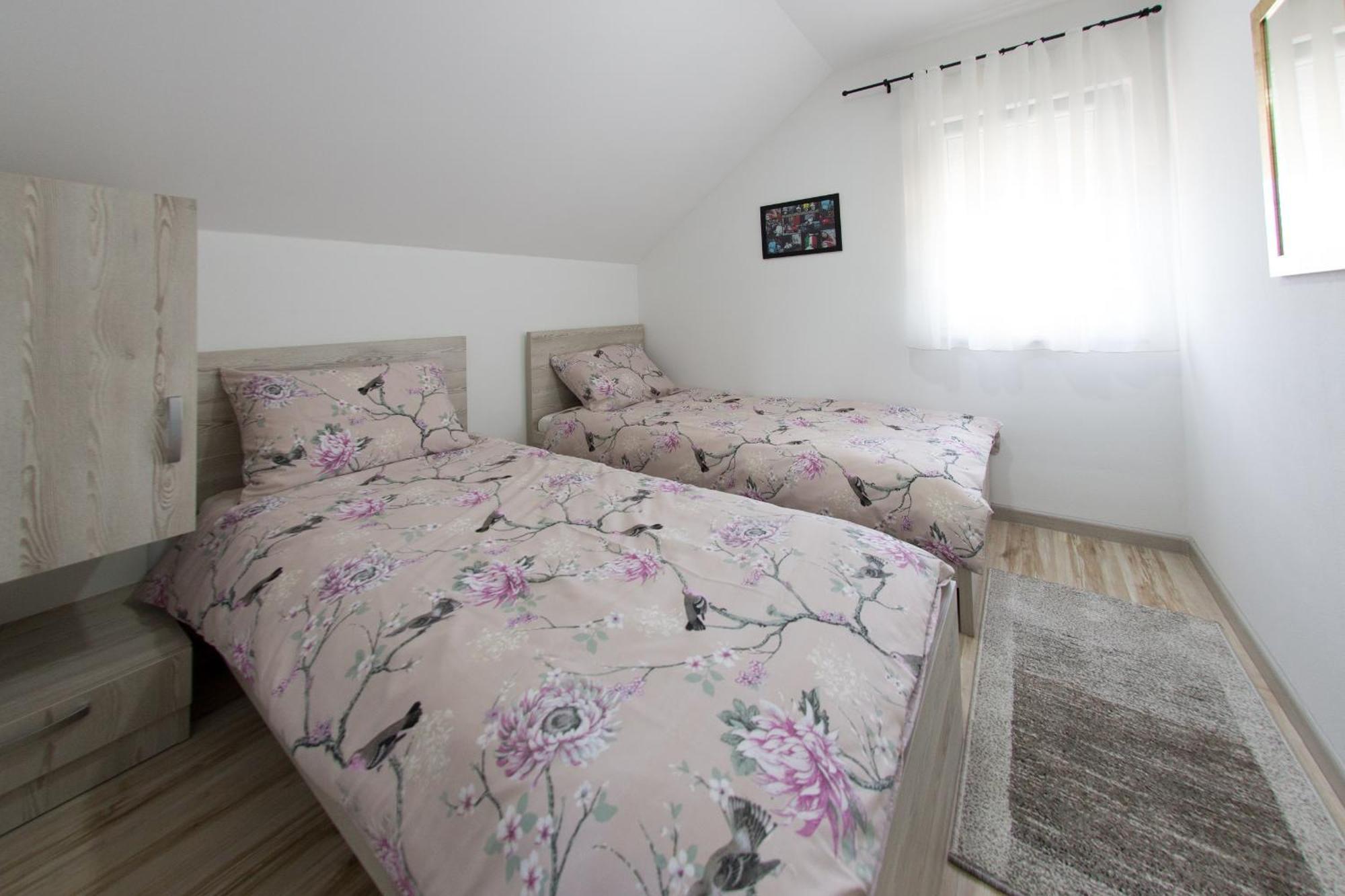 Apartment Kalimero Otočac Εξωτερικό φωτογραφία