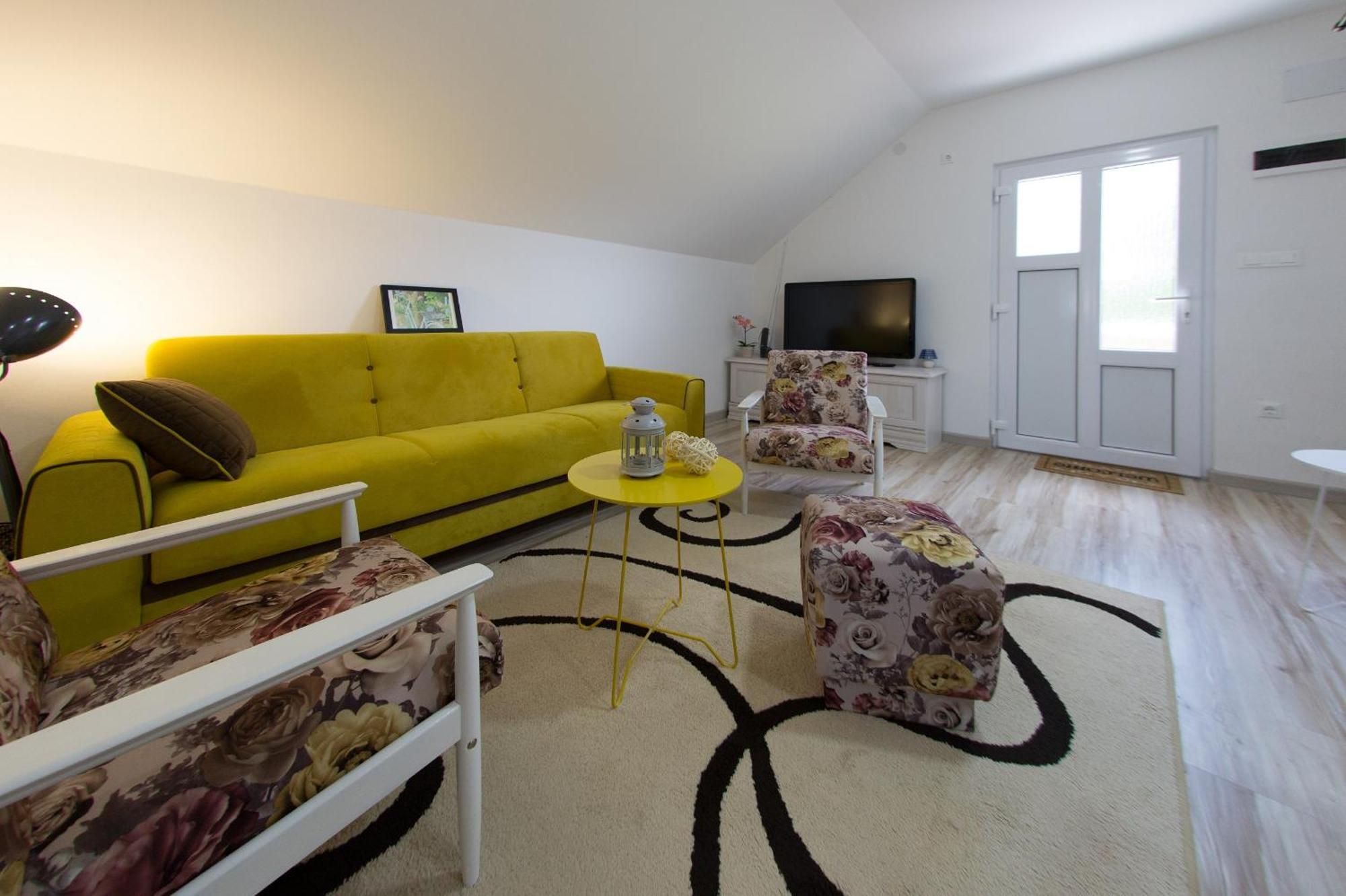 Apartment Kalimero Otočac Εξωτερικό φωτογραφία